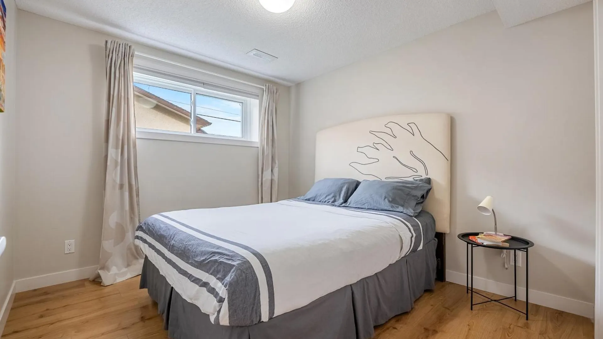 Cozy And Welcoming 2Br Basement Suite In The Heart Of 卡加利 公寓