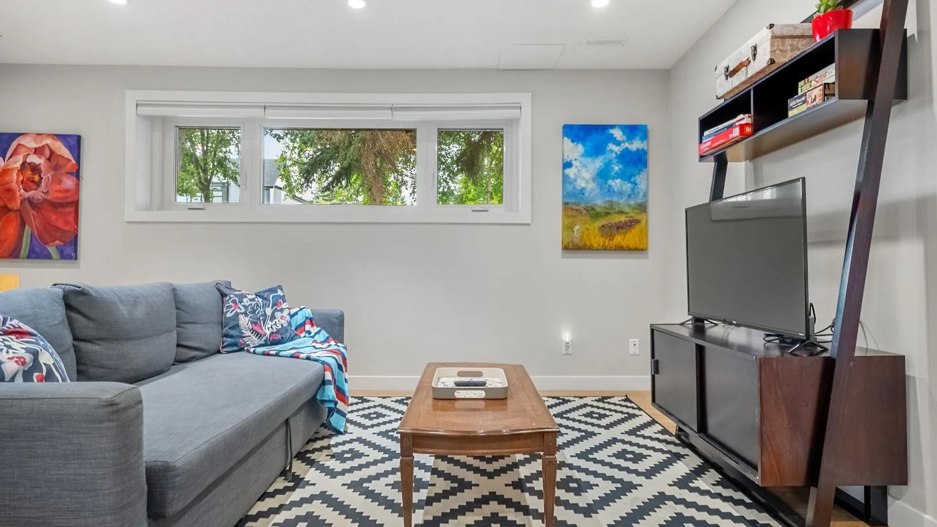 Apartment Cozy And Welcoming 2Br Basement Suite In The Heart Of YYC